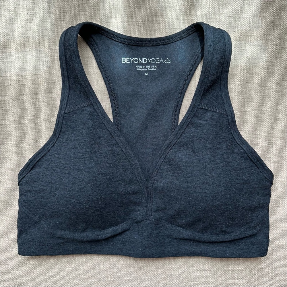 EUC - Beyond Yoga - Lift Your Spirits Bra - M